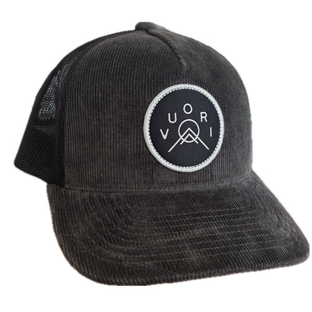 Vuori | Summit Cord Trucker Hat | Charcoal